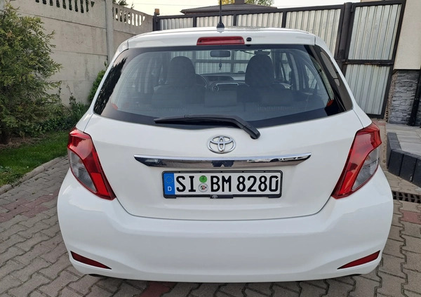 Toyota Yaris cena 25900 przebieg: 152000, rok produkcji 2012 z Świebodzice małe 211